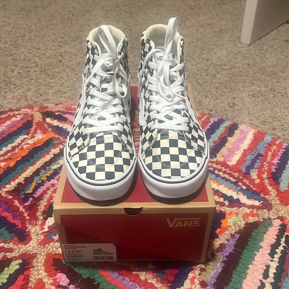 Vans shoes size 9